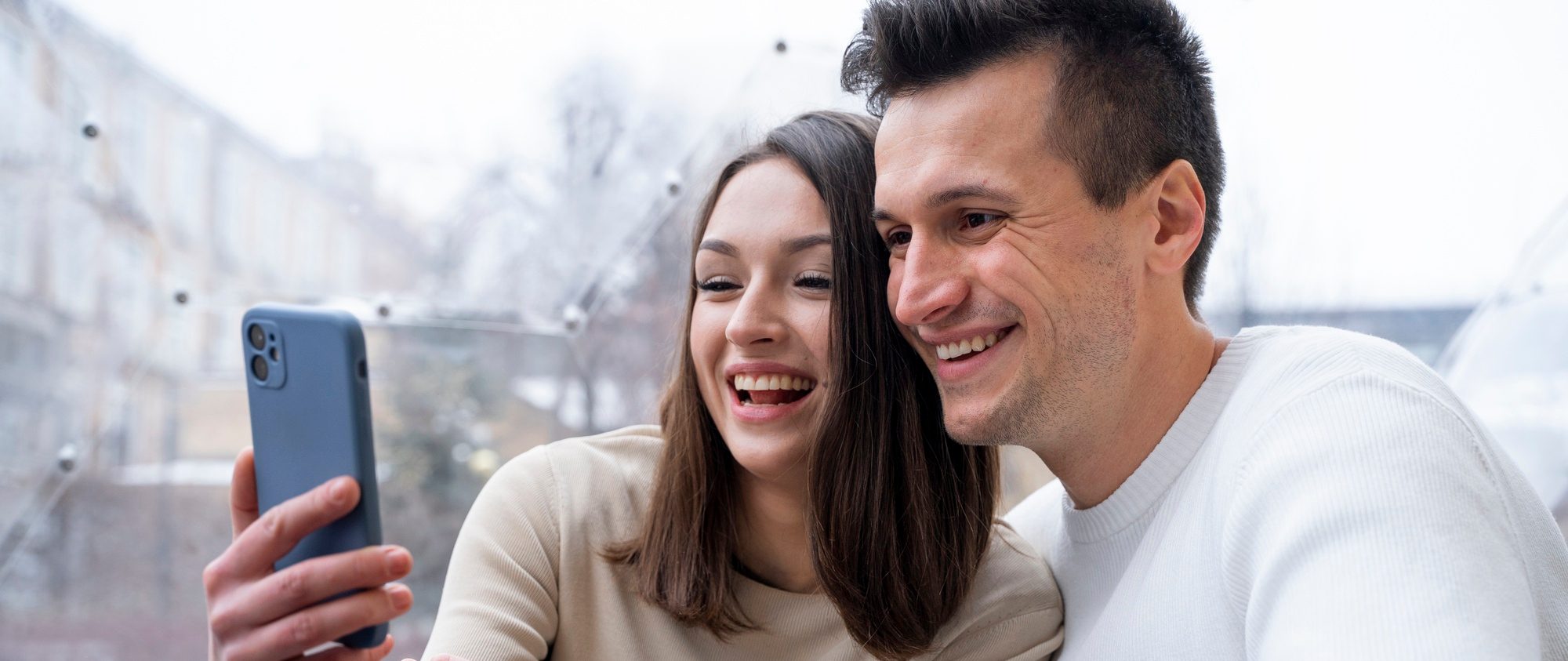 choisir-entre-bumble-et-tinder